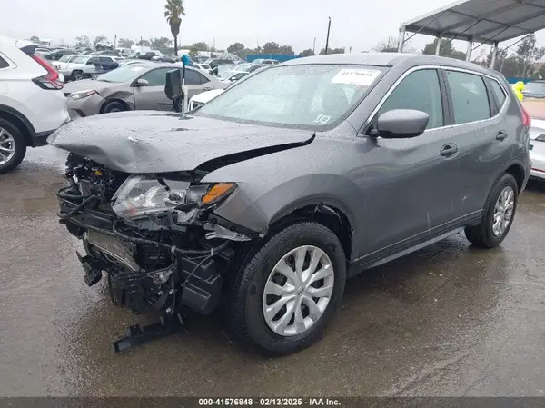 KNMAT2MT2HP568832 2017 NISSAN ROGUE - Image 2