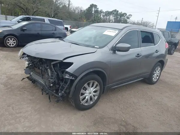 KNMAT2MT2HP571827 2017 NISSAN ROGUE - Image 2