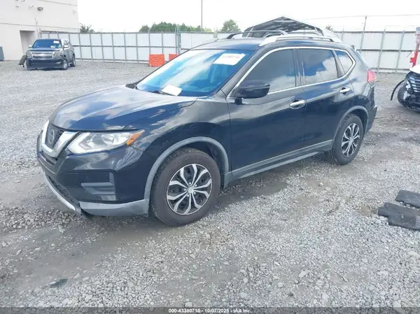 KNMAT2MT2HP578308 2017 NISSAN ROGUE - Image 2