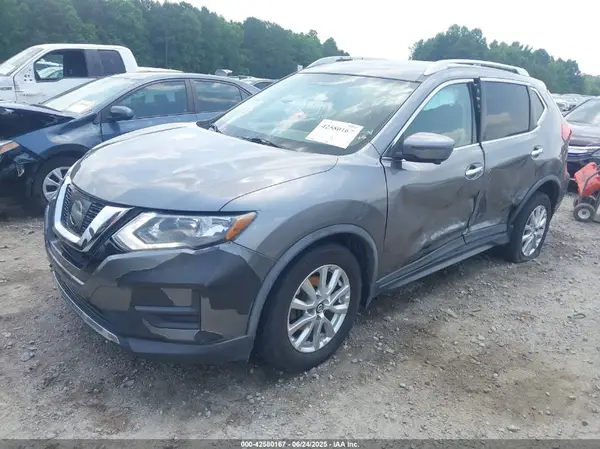 KNMAT2MT2HP583797 2017 NISSAN ROGUE - Image 2