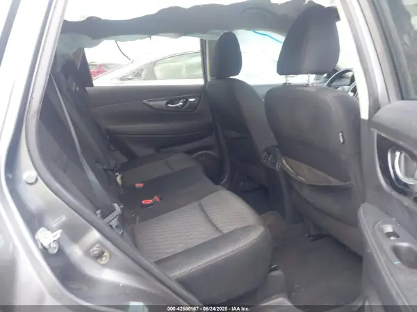 KNMAT2MT2HP583797 2017 NISSAN ROGUE - Image 8