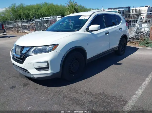 KNMAT2MT2HP599305 2017 NISSAN ROGUE - Image 2
