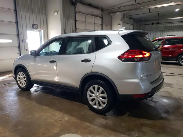 KNMAT2MT2HP599353 2017 NISSAN ROGUE - Image 2