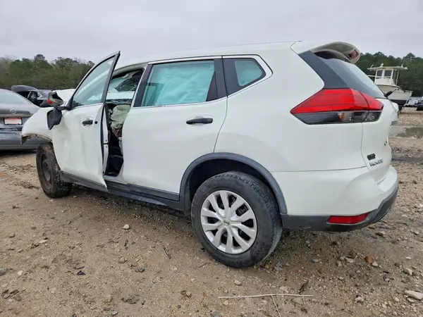 KNMAT2MT2HP600162 2017 NISSAN ROGUE - Image 2