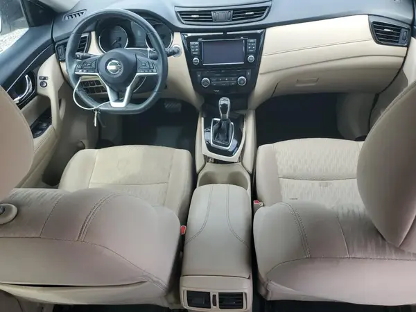 KNMAT2MT2HP601702 2017 NISSAN ROGUE - Image 8