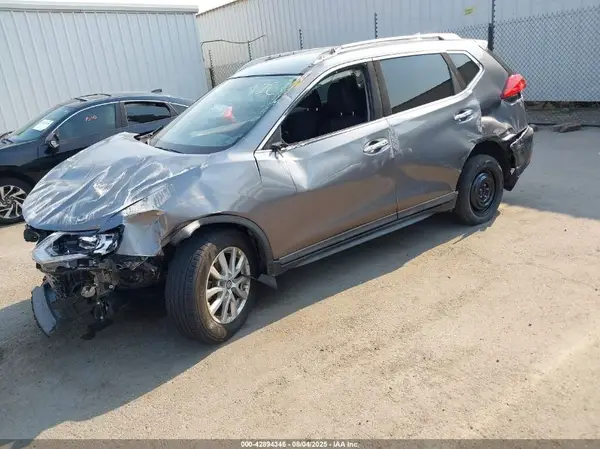 KNMAT2MT2HP602719 2017 NISSAN ROGUE - Image 2