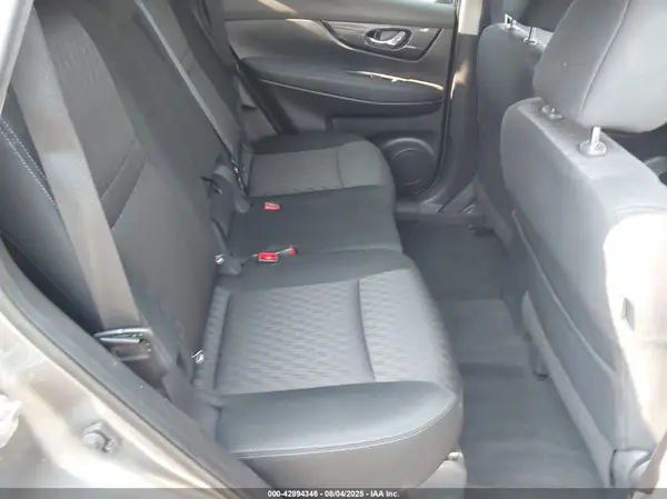 KNMAT2MT2HP602719 2017 NISSAN ROGUE - Image 8