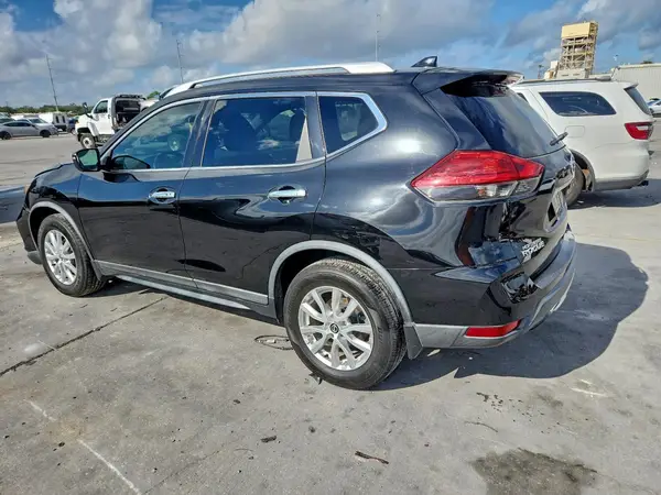 KNMAT2MT2HP606978 2017 NISSAN ROGUE - Image 2