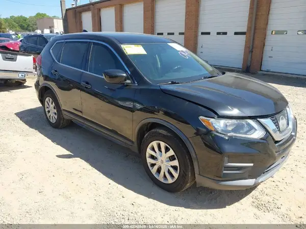 KNMAT2MT2HP609038 2017 NISSAN ROGUE - Image 1