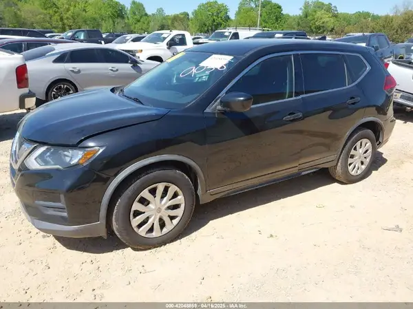 KNMAT2MT2HP609038 2017 NISSAN ROGUE - Image 2