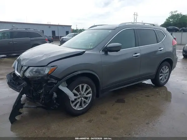 KNMAT2MT2HP610139 2017 NISSAN ROGUE - Image 2