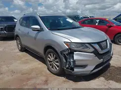 KNMAT2MT2HP611470 2017 NISSAN ROGUE