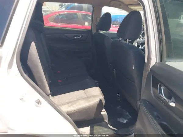 KNMAT2MT2HP611470 2017 NISSAN ROGUE - Image 8