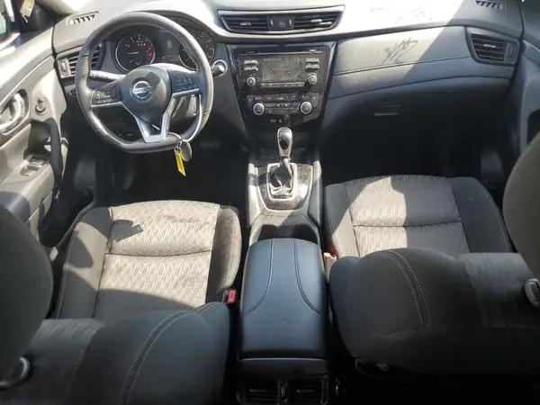 KNMAT2MT2HP613266 2017 NISSAN ROGUE - Image 8