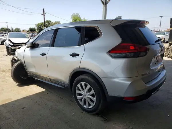KNMAT2MT2HP615647 2017 NISSAN ROGUE - Image 2