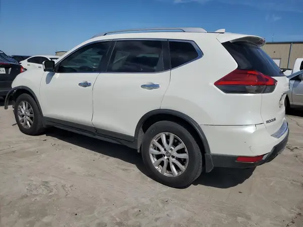 KNMAT2MT2JP502643 2018 NISSAN ROGUE - Image 2