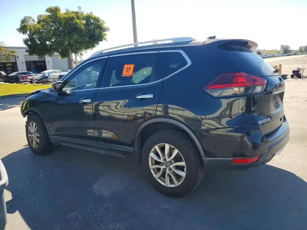 KNMAT2MT2JP504084 2018 NISSAN ROGUE - Image 2