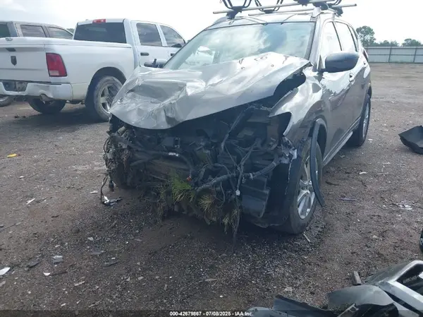 KNMAT2MT2JP505560 2018 NISSAN ROGUE - Image 2