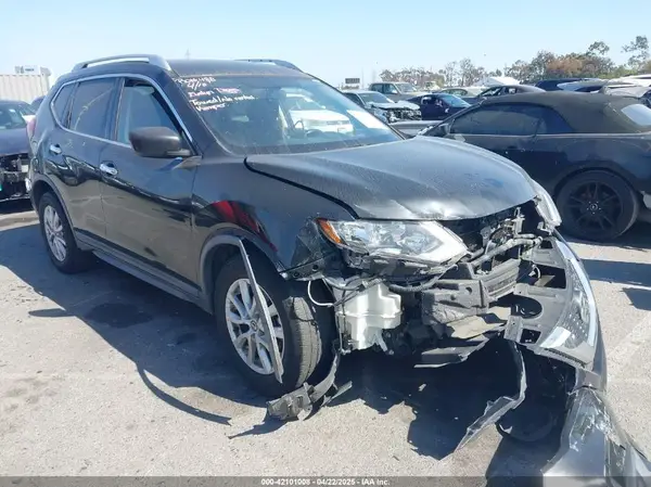 KNMAT2MT2JP508989 2018 NISSAN ROGUE - Image 1