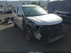 KNMAT2MT2JP526845 2018 NISSAN ROGUE