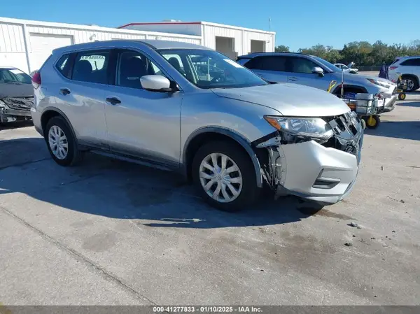 KNMAT2MT2JP531902 2018 NISSAN ROGUE - Image 1