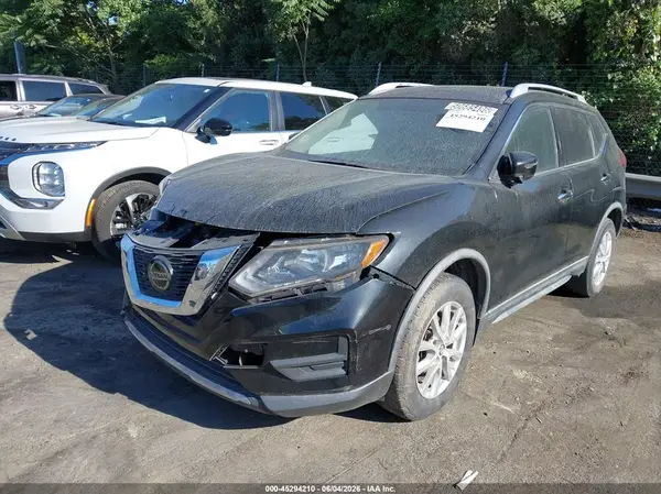 KNMAT2MT2JP532788 2018 NISSAN ROGUE - Image 2