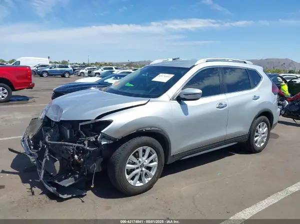 KNMAT2MT2JP537604 2018 NISSAN ROGUE - Image 2