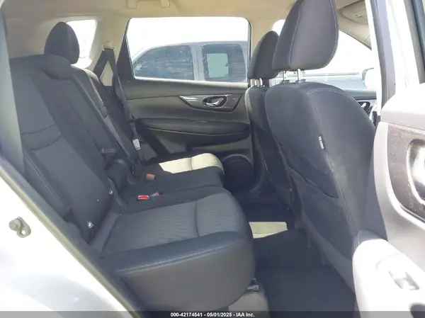 KNMAT2MT2JP537604 2018 NISSAN ROGUE - Image 8