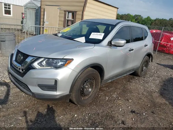 KNMAT2MT2JP547114 2018 NISSAN ROGUE - Image 2