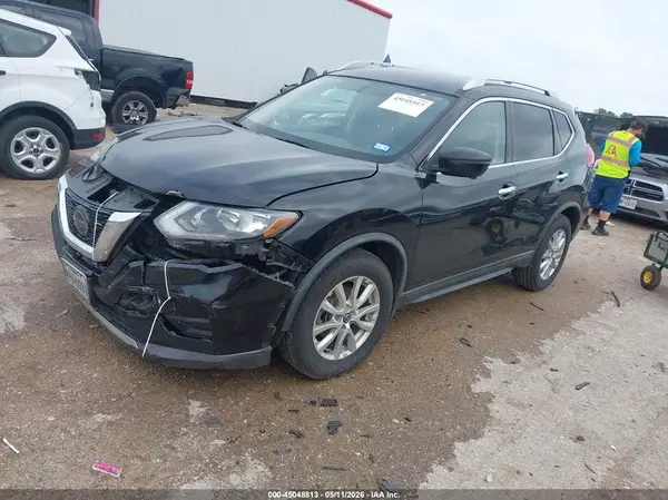 KNMAT2MT2JP549106 2018 NISSAN ROGUE - Image 2