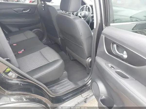 KNMAT2MT2JP549106 2018 NISSAN ROGUE - Image 8