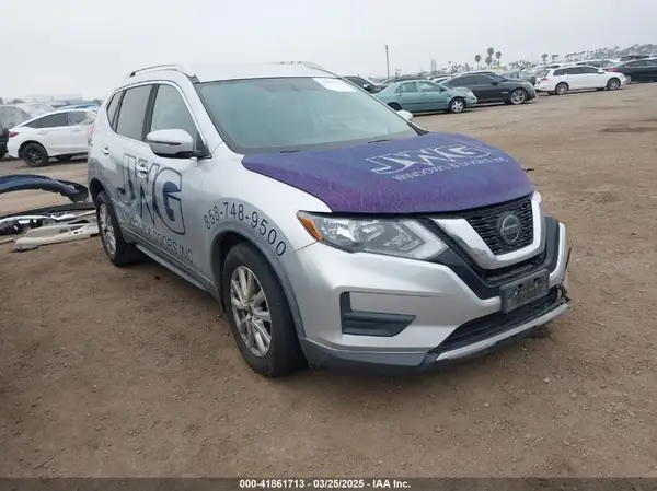 KNMAT2MT2JP554158 2018 NISSAN ROGUE - Image 1