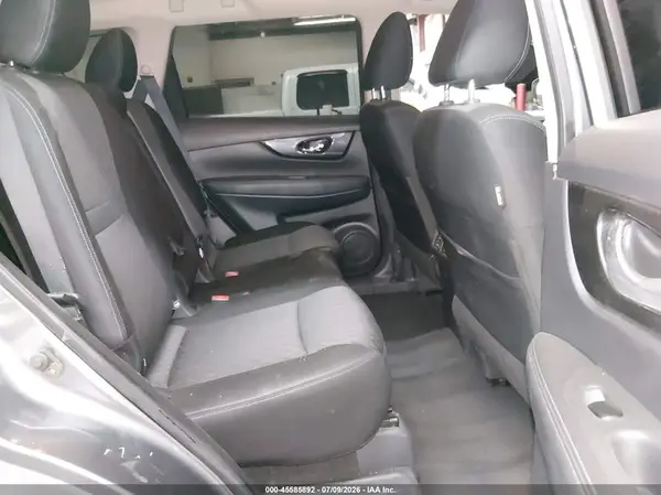 KNMAT2MT2JP555312 2018 NISSAN ROGUE - Image 8