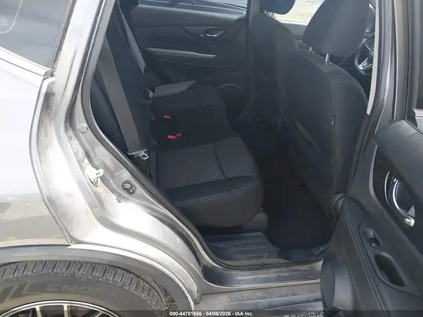 KNMAT2MT2JP558291 2018 NISSAN ROGUE - Image 8