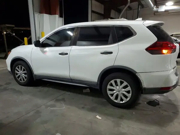 KNMAT2MT2JP560428 2018 NISSAN ROGUE - Image 2