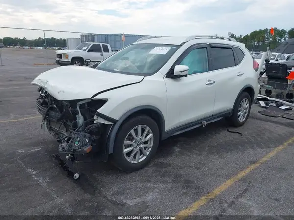 KNMAT2MT2JP564513 2018 NISSAN ROGUE - Image 2