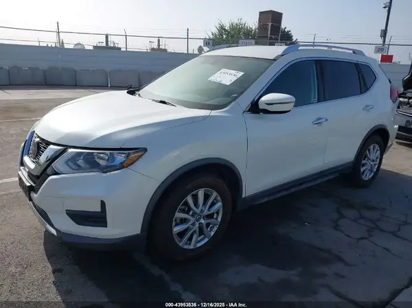 KNMAT2MT2JP564690 2018 NISSAN ROGUE - Image 2