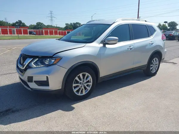 KNMAT2MT2JP567976 2018 NISSAN ROGUE - Image 2