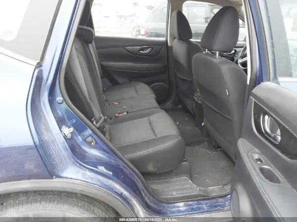 KNMAT2MT2JP568299 2018 NISSAN ROGUE - Image 8