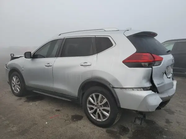 KNMAT2MT2JP569422 2018 NISSAN ROGUE - Image 2