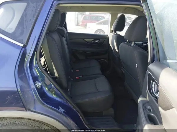 KNMAT2MT2JP573499 2018 NISSAN ROGUE - Image 8