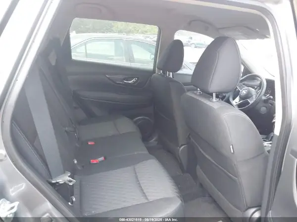 KNMAT2MT2JP573924 2018 NISSAN ROGUE - Image 8