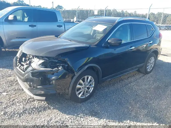 KNMAT2MT2JP573972 2018 NISSAN ROGUE - Image 2