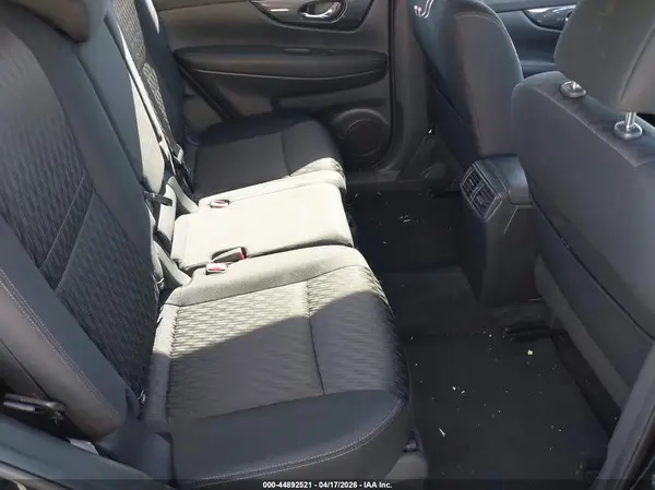 KNMAT2MT2JP576628 2018 NISSAN ROGUE - Image 8