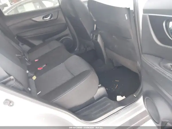 KNMAT2MT2JP578282 2018 NISSAN ROGUE - Image 8
