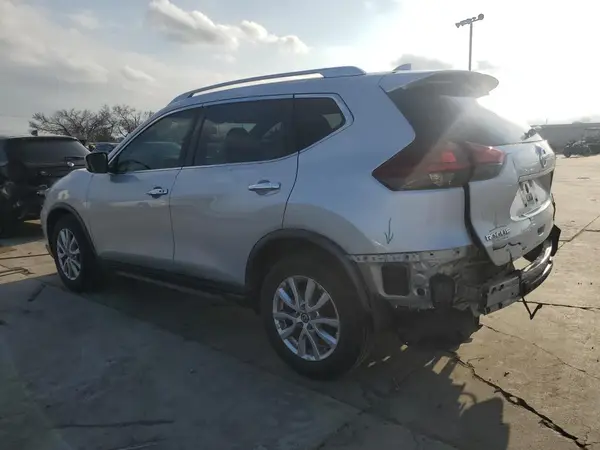 KNMAT2MT2JP579W 2018 NISSAN ROGUE - Image 2