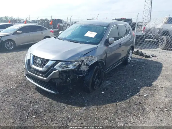KNMAT2MT2JP581845 2018 NISSAN ROGUE - Image 2