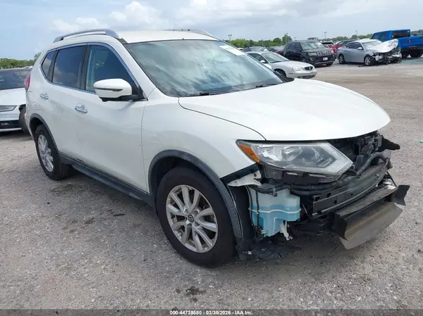 KNMAT2MT2JP582395 2018 NISSAN ROGUE - Image 1