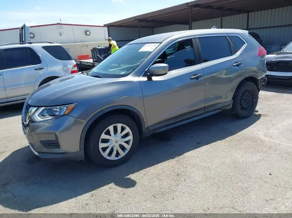 KNMAT2MT2JP583952 2018 NISSAN ROGUE - Image 2