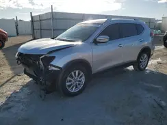 KNMAT2MT2JP597575 2018 NISSAN ROGUE
